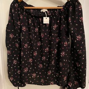 BNWT Black floral blouse!